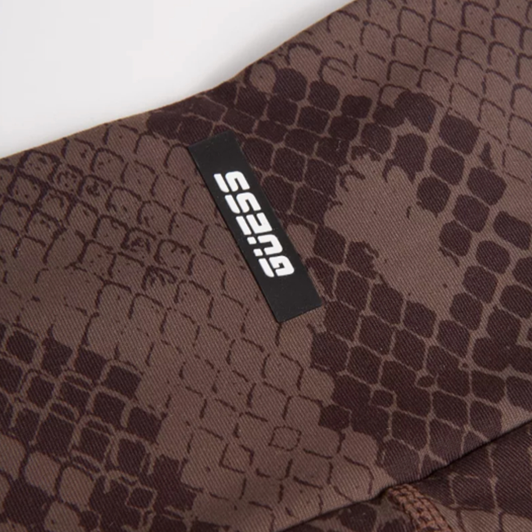 guess_donna_leggings_erin_marrone..