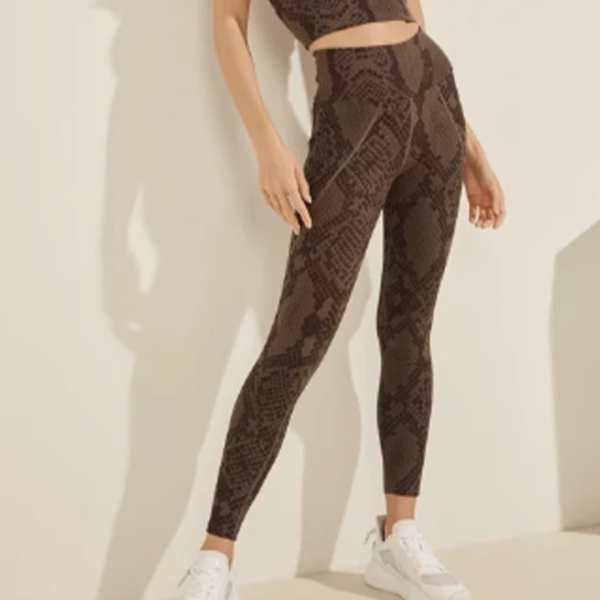 guess_donna_leggings_erin_marrone